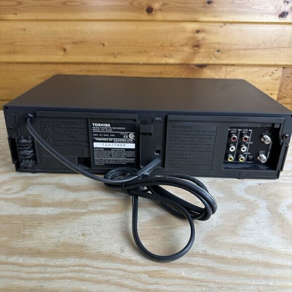 Toshiba M-68C VCR Plus VHS 4-Head Video Cassette Recorder No Remote - Picture 4 of 5